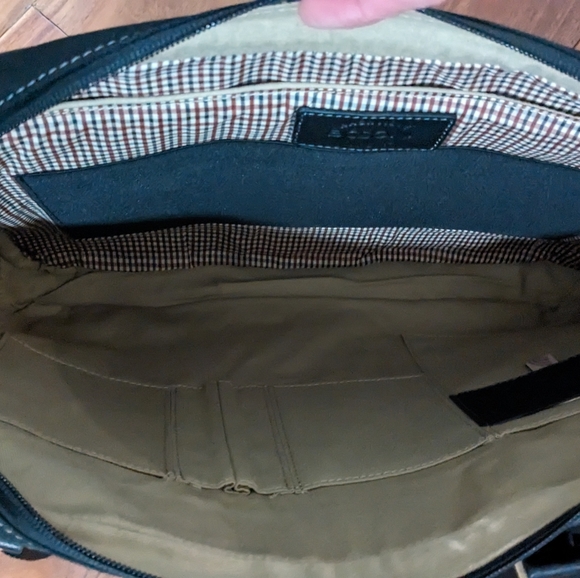 Boconi Leather Slim Zipster Laptop / Messenger Bag New With Tags ❤️ - Picture 5 of 8